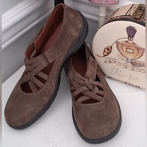 Hotter Brown Sharon Criss Cross Front w/ Velcro Strap Flats Sz 7.5M Pre-Owned